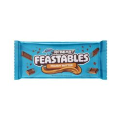 Feastables Mr Beast Milk Chocolate With Peanut Butter 60g er den perfekte kombinasjonen av silkemyk melkesjokolade og fyldig, nøtteaktig peanøttsmør. Denne sjokoladebaren er laget med nøye utvalgte ingredienser og leverer en uimotståelig balanse mellom sødme og salt. Perfekt som en liten treat eller for å dele med noen spesielle. Feastables, grunnlagt av YouTube-stjernen Mr Beast, fokuserer på kvalitet og enkelhet i alle sine produkter. Hvorfor velge Feastables Mr Beast Milk Chocolate With Peanut Butter? Fyldig smakskombinasjon: Perfekt balanse mellom melkesjokolade og peanøttsmør. Naturlige ingredienser: Uten unødvendige tilsetningsstoffer for en autentisk smak. Perfekt porsjonsstørrelse: 60g – ideell for en rask treat eller deling.