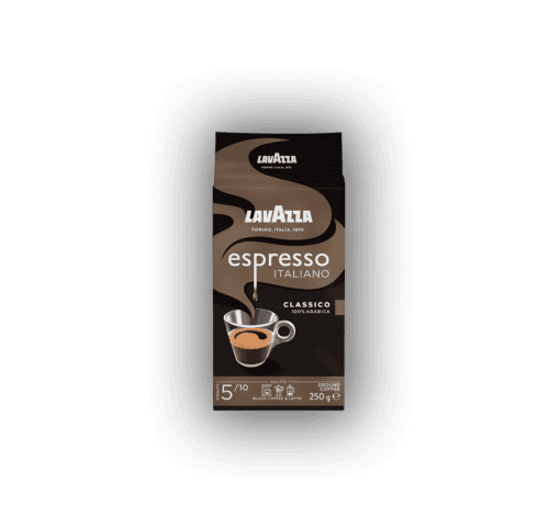 Espresso Italiano Classico er utvalget av blandinger perfeksjonert av Lavazza bare for at du skal kunne nyte all smaken og aromaen til en rik italiensk espresso i favorittbrygget ditt.