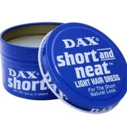 DAX Short & Neat er den perfekte lyse hårkjolen for den korte, naturlige looken. Den er beriket med en blanding av oljer for å gi næring til håret og gi glans. Flott for alle hårtyper og kort til middels langt hår.
