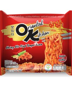 Mama Instant Noodles Oriental Kitchen Shrimp RØRSTET Tom Yum Sauce Flavour 85gm er det perfekte valget for nudelentusiaster som ønsker et deilig og praktisk måltid.