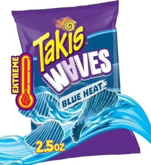 Takis Waves Blue Heat er en spennende variant av den populære Takis-serien, kjent for sine rullede tortillachips med intens smak. Disse chipsene skiller seg ut med sin bølgede form og livlige blåfarge, som gir en unik visuell appell.