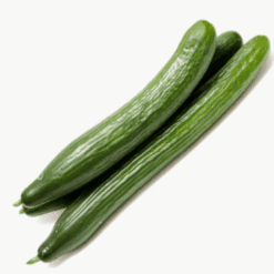 Agurk kan brukes til salat i mange varianter, kuttet i skiver eller terninger. Agurk brukes også som pålegg på smørbrød sammen med ost, tomat, kaviar etc. Til fiskeretter og pasta er agurk en velbrukt grønnsak.