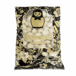 Pelmeni er deilige dumplings som kan dampes, stekes, sauteres eller kokes og fylles med kombinasjoner av kjøtt, grønnsaker og ost- eller fruktfyll.