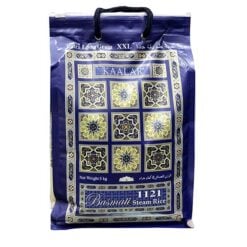 Basmati er en type ris med en unik smak og aroma som ligner popcorn... Den nøtteaktige lukten skyldes tilstedeværelsen av acetylpyrrolin i Basmati.