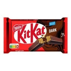 KitKat Dark er en deilig sjokoladekake fra KitKat-merket. Denne sjokoladen er laget av høykvalitets mørk sjokolade som smelter i munnen og gir en rik og intens smaksopplevelse. Med sin klassiske sprø kjekstruktur og mørke sjokoladeoverflate er KitKat Dark den perfekte godbiten for alle sjokoladeelskere som lengter etter noe litt ekstra.
