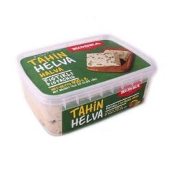 Koska Pistachio Halva øker overfloden av bord med sin nostalgiske smak. Koska Halva, som har vært i drift siden 1907, produserer Koska Pistachio Halva ved å bringe sammen smakene av pistasj og tahini halva.