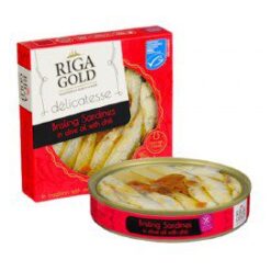 Riga Gold delikatesse er en serie med Gourmet Selection Brisling sardiner, lett røkt med tilsatt toppkvalitetsoljer og deilige smaker som vil gi og umiddelbar gourmands glede av å nyte dette produktet som en snack eller siderett. Tradisjonelt med over 100 års erfaring. Håndpakket inn i en lett åpen peel off-boks.