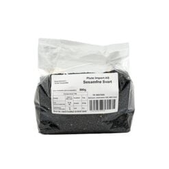 Svarte sesamfrø er rike på essensielle næringsstoffer. De inneholder høye nivåer av kalsium, jern, magnesium, fosfor og sink. De er også en god kilde til fiber, protein og sunt fett. Dette gjør dem til et kraftig tillegg til enhver diett.