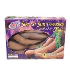 Tamarind må skrelles før bruk. Den spiselig delen er den mørkebrune klebrige massen som omkranser frøene. Denne kan spises naturell. Tamarind kan brukes til saus og er en viktig ingrediens i H.P. saus og Worchestersaus. Tamarindpasta, tørket og presset i blokker, brukes mye i det asiatiske kjøkken.