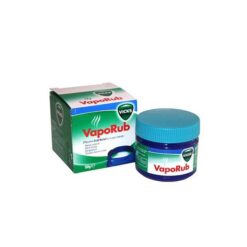VICKS VAPORUB 50G Vicks VapoRub lindrer 3 forkjølelsessymptomer hos voksne og barn fra 5 år*, og sikrer en god natts søvn for hele familien. Takket være sammensetningen av levomentol, kamfer, eukalyptusolje og terpentinolje, frigjø