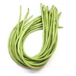 Ferske yard-lange bønner har en fantastisk delikat smak når de dampes. I vietnamesisk matlaging blir de hakket ved bordet og tilsatt nudelsuppe. Proteinrike blader kan kokes som spinat, etter at de seige stilkene er fjernet. Ferske bønner holder seg dårlig, så oppbevar overskudd i kjøleskapet, som franske bønner. Hvis du er heldig nok til å ha et overskudd av meterlange bønner, kan de overflødige frøene tørkes for matlaging, men som tørkede kidneybønner må de bløtlegges over natten og kokes hardt i 10 minutter for å ødelegge eventuelle giftstoffer før de småkoker til de er møre.