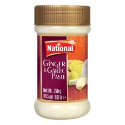 National Ginger & Garlic Paste , er et klassisk krydder til hverdagslige måltider. Den er perfekte størrelsen for å gi smak til en rekke retter. Laget med ekte ingefær og hvitløk, det er det perfekte tillegget for å live opp ethvert måltid.