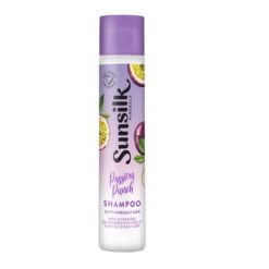 Med duft av pasjonsfrukt, fersken og grapefrukt, har Passion Punch en lett, ung og forfriskende effekt. Styrkende quinoaproteiner gir ekstra pleie, som er perfekt for deg med bleket eller skadet hår. For en helhetlig fruktig duft, kan du legge til dusjsåpe og deodorant fra samme duftserie i skjønnhetsrutinen din.
