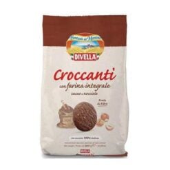 Divella Croccanti med Farina Integrale Cacao og Nocciole fullkorns kakaokjeks med hasselnøtter. Crunchy og næringsrik, perfekt til frokost og en søt snack.