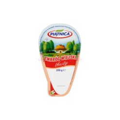 Polsk halvfet cottage cheese har en kompakt konsistens, derfor er den perfekt både som ingrediens i kaker og desserter, men også på smørbrød med gressløk og reddiker eller tomater.