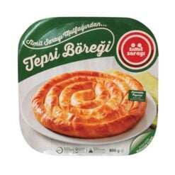 Simit Sarayı Spinat- og ostebrett Böreği er en ferdig, frossen börek som du kan tilberede praktisk talt på kort tid.  Du kan bake disse bakverkene i ovnen uten å gjøre noen forberedelser, noe som sparer deg for bryet med å bestemme hva du skal servere til uventede gjester. 