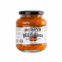 En makedonsk spesialitet. Håndskallet rød paprika og varm rød fefferoni (en type middelhavs chilipepper) stekes i ovn og blandes med stekt aubergine og hvitløk.
