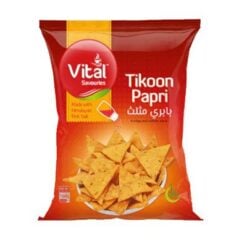Tikoon Papri Crunchy delight laget med gram mel og krydder. Ideell for snacking under tetiden eller som en velsmakende forrett. Tilfredsstill suget etter sprø godhet!
