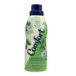 Gi tøyet ditt en frisk og behagelig duft med Comfort Tøymykner Duggfrisk Sommerhage 500 ml. Denne tøymykneren gir klærne en myk og luksuriøs følelse samtidig som den tilfører en herlig duft av sommerens blomster og friske dråper av morgendugg.