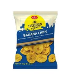Haldirams Dakshin Banana Chips er en deilig og knasende snack laget av modne bananer i tynne skiver. Disse pommes frites er krydret med en blanding av aromatiske krydder som gir et utbrudd av smak til hver bit. Uten kunstige konserveringsmidler eller smaksstoffer er disse chipsene et sunnere alternativ til vanlige potetgull. De er perfekte for småspising alene eller kan serveres med dipp eller chutney som forrett. Den praktiske pakningsstørrelsen på 180 g gjør det enkelt å nyte disse bananchipsene når som helst og hvor som helst.