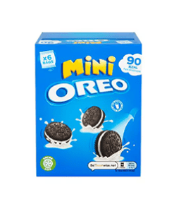 Oreo Mini Snack pack er den velkjente Oreo kjeksen i en mindre størrelse. Den er pakket i praktiske porsjonspakker, så eske inneholder 6 poser. Perfekt som en liten hverdagskos, lørdagsgodt, på tur, bursdager. Kan også brukes til å pynte kaka.
