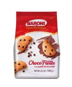 BARONI Biscotti Choco Frolle 700 g Choco Frolle er gylne dråpeformede sandkakekjeks som inneholder deilige dråper mørk sjokolade. Ideell for en rikholdig frokost eller søt mellommåltid, kan du ledsage dem med te eller varm melk, avhengig av dine preferanser.