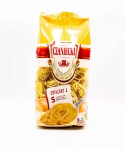 CZANIECKI Gniazdko 5-eggs Nr.2 Pasta Vi tilbereder eggnudler basert på tradisjonelle oppskrifter – smaken deres er som en retur til barndommen. Men takket være tilsetningen av durumhvete er den mye mer verdifull.