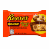 Unn deg en revolusjonerende godbit med Reese's Big Cup fylt med Reese's Puffs. Denne geniale kreasjonen kombinerer den kremete peanøttsmørrikdommen til Reeses signaturkopper med den herlige crunchen av Reese's Puffs frokostblandinger.