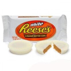 Hvite REESE'S Cups kombinerer Reeses klassiske peanøttsmørfyll med den silkemyke og søte smaken av hvit krem.