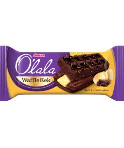 Ülker Olala kakaokake med banan og sjokoladekrem er klar til å bli stjernen i snacksverdenen med sin rike krem ​​som samler den unike harmonien av banan og sjokolade! Denne smaken, som bringer gleden av vaffel til deg når som helst på dagen, vil være den ettertraktede kaken for søte cravings.