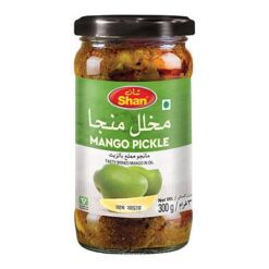 Shan mango-sylte, tilberedt med verdens fineste mango, marinert og stikket med en rik blanding av krydder, er et fristende tilbehør til favorittmåltidene dine.